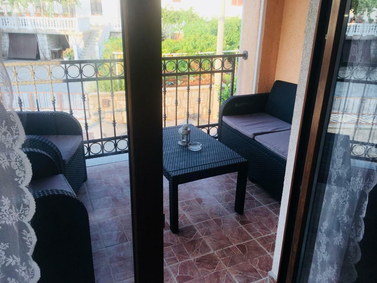 Apartments Mario Malinska Ngoại thất bức ảnh