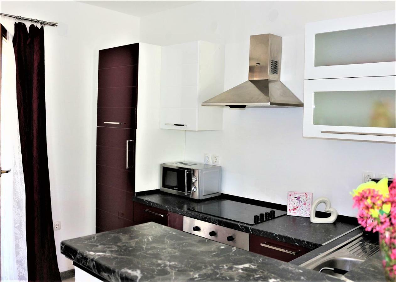 Apartments Mario Malinska Ngoại thất bức ảnh