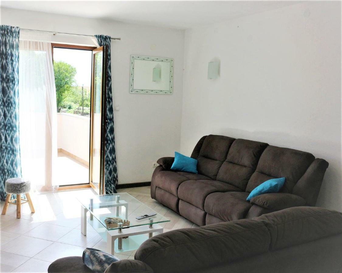 Apartments Mario Malinska Ngoại thất bức ảnh